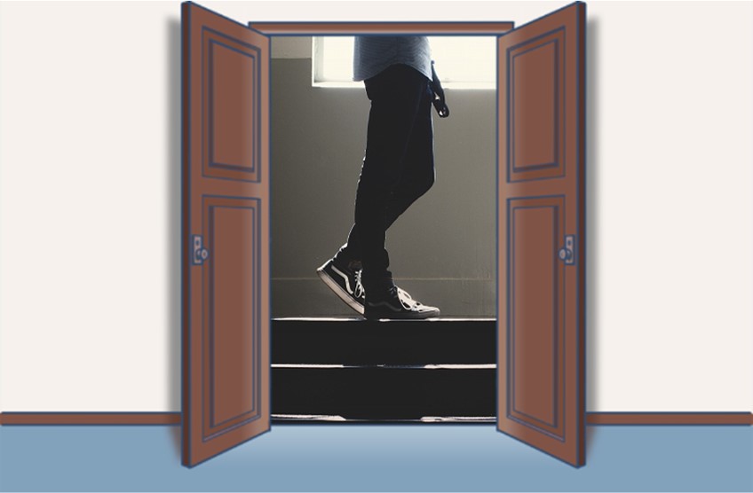 イメージ図：階段踊り場の男性